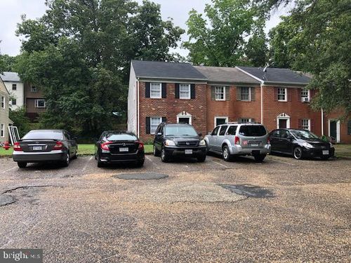 2 Manchester Ct, FREDERICKSBURG, VA, 22408-4064 | Card Image