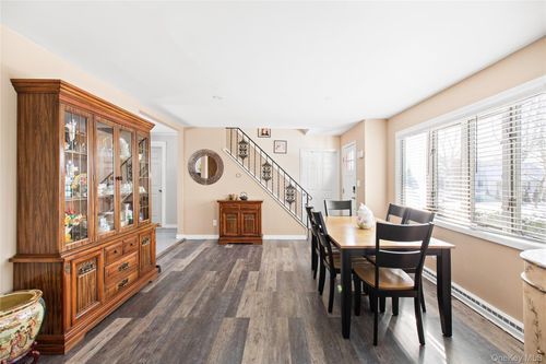 21 Innis Ave, Lake Ronkonkoma, NY, 11779-4127 | Card Image