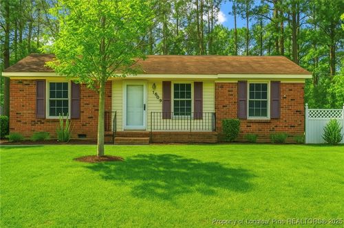 1609 Morehead Ave, Fayetteville, NC, 28303-3733 | Card Image