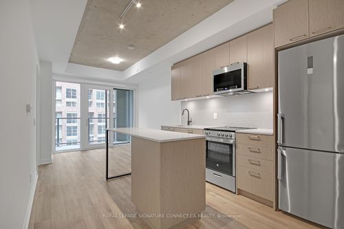 410-1808 St Clair Ave W, Toronto, ON, M6N0C1 | Card Image