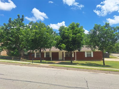 6005 Barry Dr, Watauga, TX, 76148-3510 | Card Image