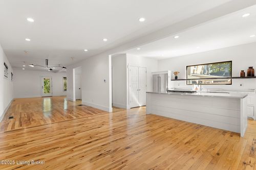 256 S Hite Ave, Louisville, KY, 40206-2517 | Card Image