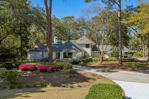 13 Mcintosh Rd, Hilton Head Island, SC, 29926-2006 | Card Image