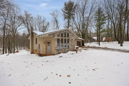 23020 13 Mile Rd, Big Rapids, MI, 49307-9032 | Card Image