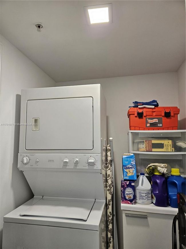 APT-2202 - 15051 Royal Oaks Ln, Condo with 2 bedrooms, 3 bathrooms and null parking in North Miami FL | Image 17