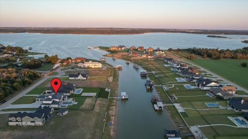 1532 Laguna N, Azle, TX, 76020 | Card Image
