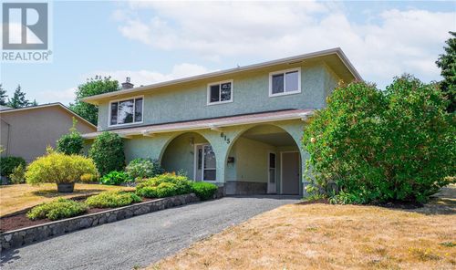 615 Vanalman Ave, Victoria, BC, V8Z3A8 | Card Image