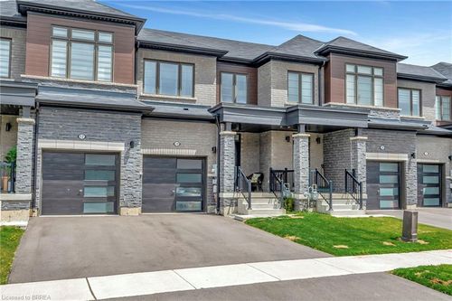 10 Owl Lane, Caledonia, ON, N3W0G4 | Card Image