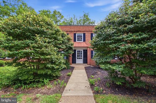 3-5006 Columbia Pike, ARLINGTON, VA, 22204-2946 | Card Image