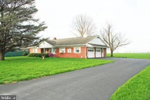 1422 Lancaster Road, MANHEIM, PA, 17545 | Card Image