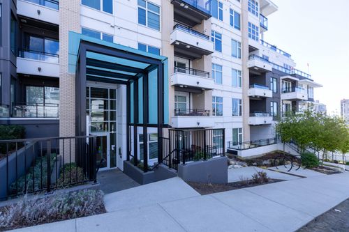 406 - 1012 Auckland Street, Condo with 2 bedrooms, 2 bathrooms and 2 parking in New Westminster BC | Card Image