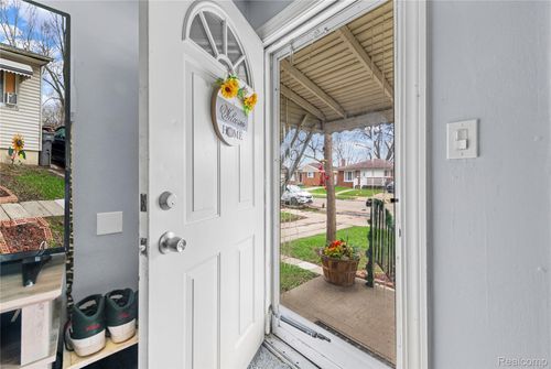 29510 Glenwood St, Inkster, MI, 48141-1534 | Card Image