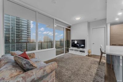 1406 - 6383 Mckay Ave, Condo with 2 bedrooms, 2 bathrooms and 1 parking in Burnaby BC | Image 2