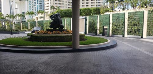 926-540 Brickell Key Dr, Miami, FL, 33131-2841 | Card Image