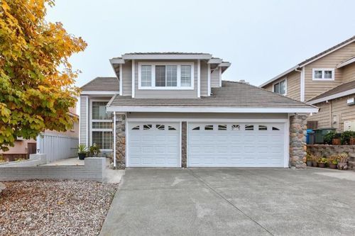 559 Topley Ct, Vallejo, CA, 94591-8524 | Card Image