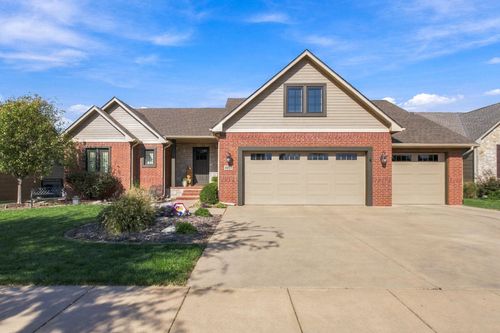 8922 W Westlakes Ct, Wichita, KS, 67205 | Card Image