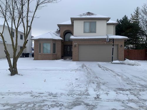 40945 Justin Dr, Sterling Heights, MI, 48310-1967 | Card Image