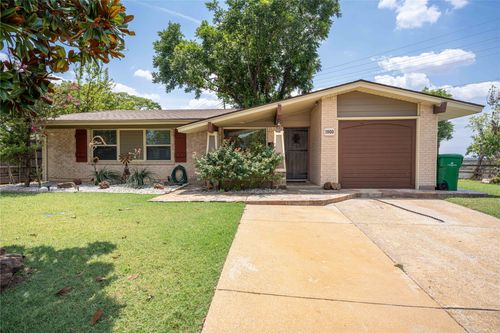 1800 Burning Tree Ln, Carrollton, TX, 75006-7523 | Card Image