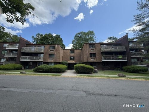 a24-126 Triangle St, Danbury, CT, 06810-2904 | Card Image