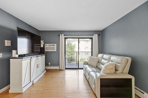 apt-20-37 Hosmer St, Marlborough, MA, 01752-2388 | Card Image