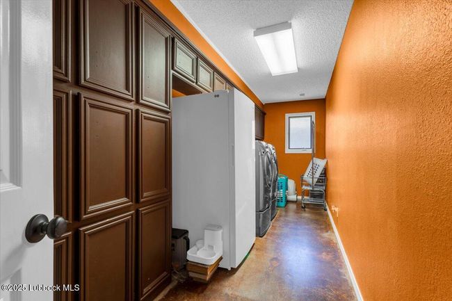 2022 Buffalo Dr, House other with 3 bedrooms, 2 bathrooms and null parking in Levelland TX | Image 27