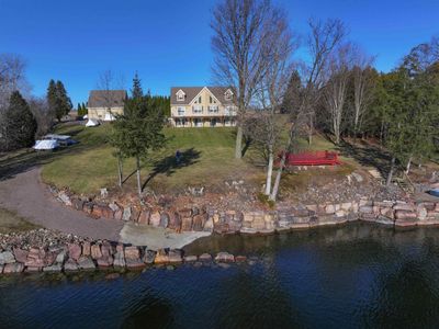 31 Pearl Bay Lane, House other with 4 bedrooms, 3 bathrooms and null parking in Grand Isle VT | Image 1