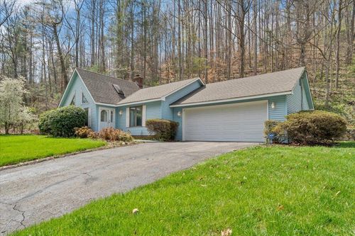6505 Poage Valley Road, Roanoke, VA, 24018 | Card Image