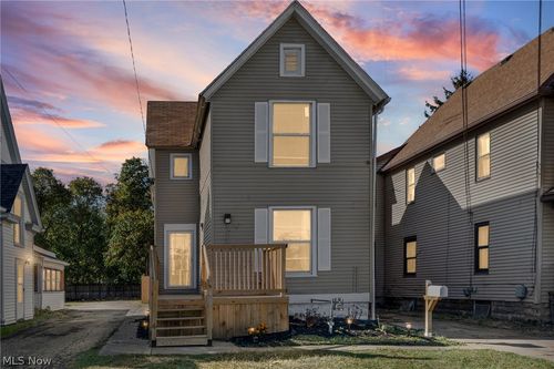 366 Oberlin Ave, Lorain, OH, 44052-1453 | Card Image