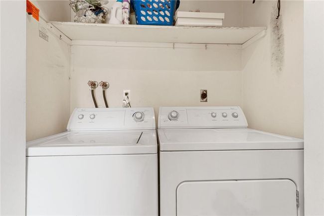 Laundry area | Image 21