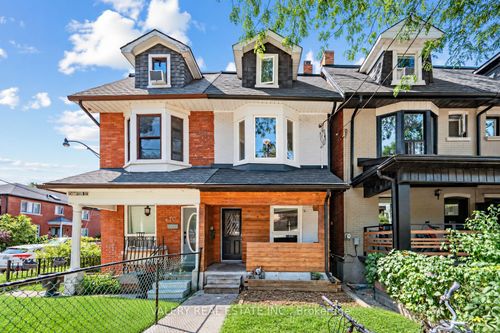 472 Crawford St, Toronto, ON, M6G3J8 | Card Image