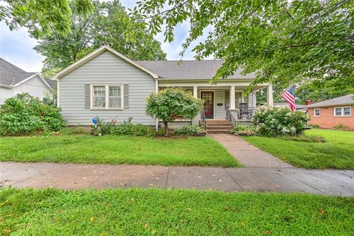 218 Sw E St, Bentonville, AR, 72712-5717 | Card Image