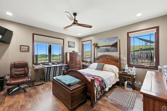 6010 Sw Douglas Rd, House other with 3 bedrooms, 3 bathrooms and null parking in Topeka KS | Image 26
