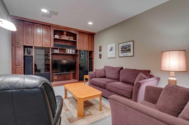 23 Prominence Point Sw, Home with 2 bedrooms, 2 bathrooms and 4 parking in Calgary AB | Image 28