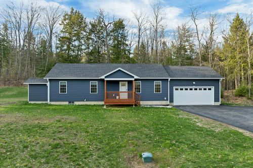 123 Parade Rd, Barnstead, NH, 03218-3681 | Card Image