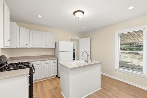 2625 Handley Dr, Fort Worth, TX, 76112-5538 | Card Image