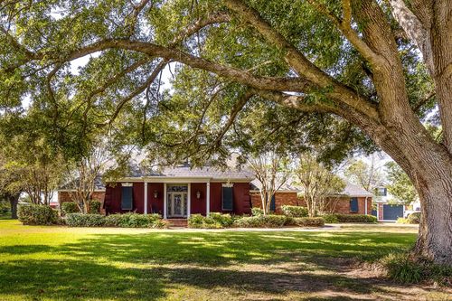 3590 Highway 1, Raceland, LA, 70394-3403 | Card Image