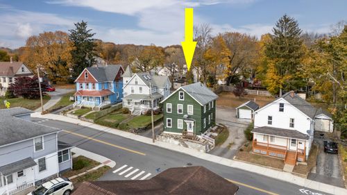 29 Dunham St, Norwich, CT, 06360-6805 | Card Image