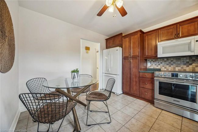 62 Guildwood Dr, House other with 2 bedrooms, 1 bathrooms and 3 parking in Hamilton ON | Image 9