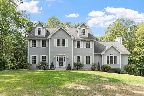 268 North St, Upton, MA, 01568-1528 | Card Image