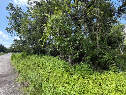 Lot 97 Lost Forest Dr, Guy, TX, 77444 | Card Image