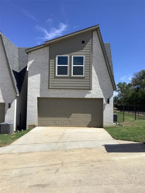 318 Oakbend Drive, Lewisville, TX, 75067 | Card Image