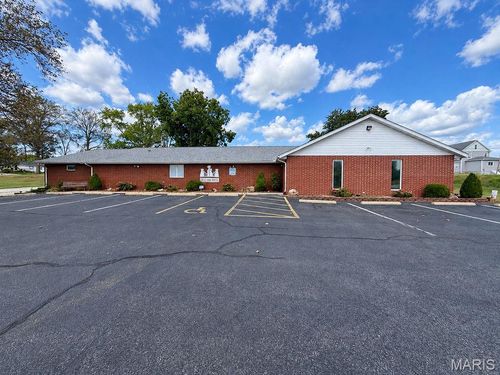 1211 Ridge St, Carlyle, IL, 62231-2040 | Card Image