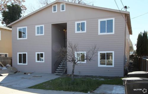 102-136 S 6th Ave, Oakdale, CA, 95361 | Card Image