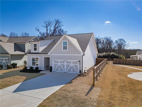 135 Bowers Estates Rd, Hartwell, GA, 30643-1124 | Card Image