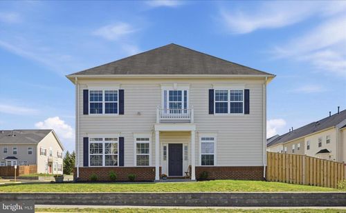 100 Bowling Green Cir, STEPHENS CITY, VA, 22655-4884 | Card Image