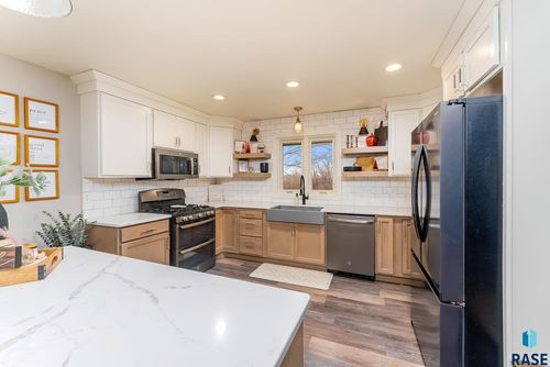 609 S Splitrock Blvd Boulevard, Brandon, SD, 57005 | Card Image
