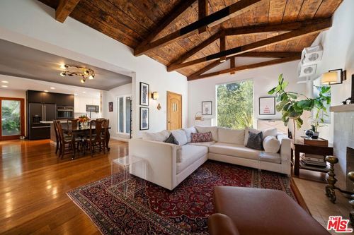 2817 Virginia Ave, Santa Monica, CA, 90404-5030 | Card Image