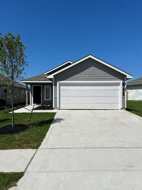 305 Pickel Dr, Rockdale, TX, 76567-2404 | Card Image