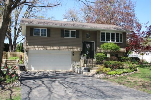 207 York Pl, New Lenox, IL, 60451-1549 | Card Image