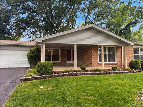 207 Renaldo Dr, Chesterfield, MO, 63017-2210 | Card Image